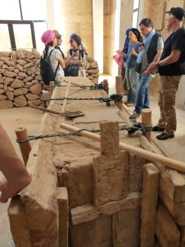 Maroc : construction d'un mur en pisé, formation avec l'architecte Salima Naji